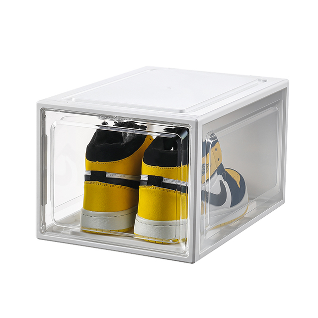 Caixa de sapato com porta magnética