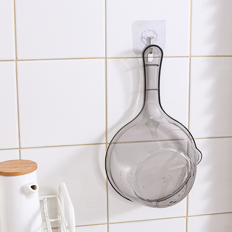 Bailer transparente de plástico